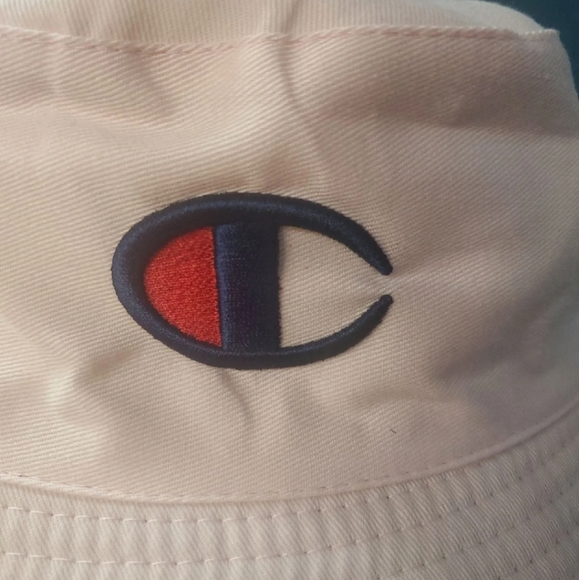 Reversible Champion Bucket Hat 🔥 - Picture 4 of 4